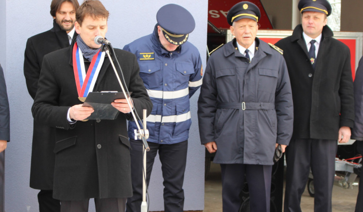 12. fotografia fotogalérie DHZ – Odovzdanie hasičského auta