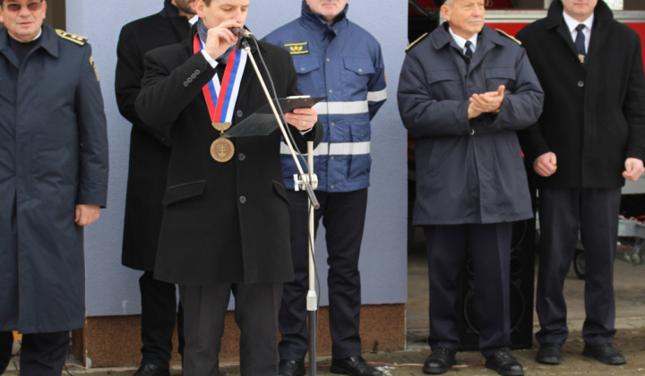 14. fotografia fotogalérie DHZ – Odovzdanie hasičského auta