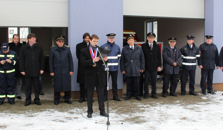 15. fotografia fotogalérie DHZ – Odovzdanie hasičského auta